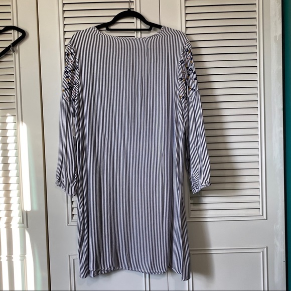 Old Navy Striped Dress - Size Medium - Picture 2 of 8